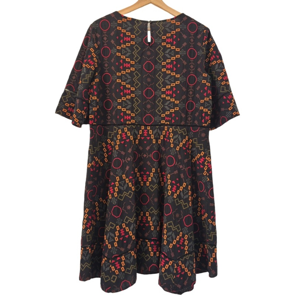 VERONIKA MAINE Embroidered Short Sleeve Mini Dress in Black Size 12 - Picture 8 of 11